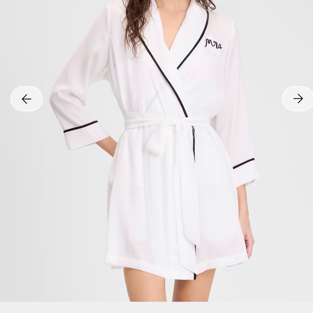 Kate Spade White Robe with Black Piping